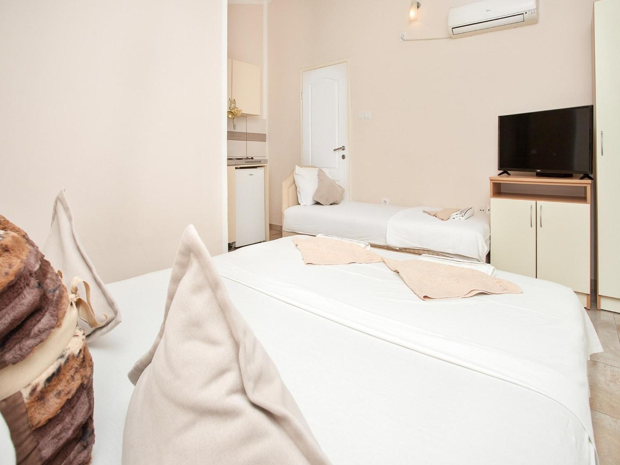 Apartments Mik5 - Famous Beach Jaz 부드바 외부 사진
